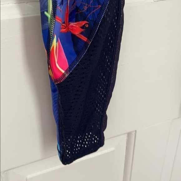 NWOT Athleta high waist yoga tight - Picture 4 of 7